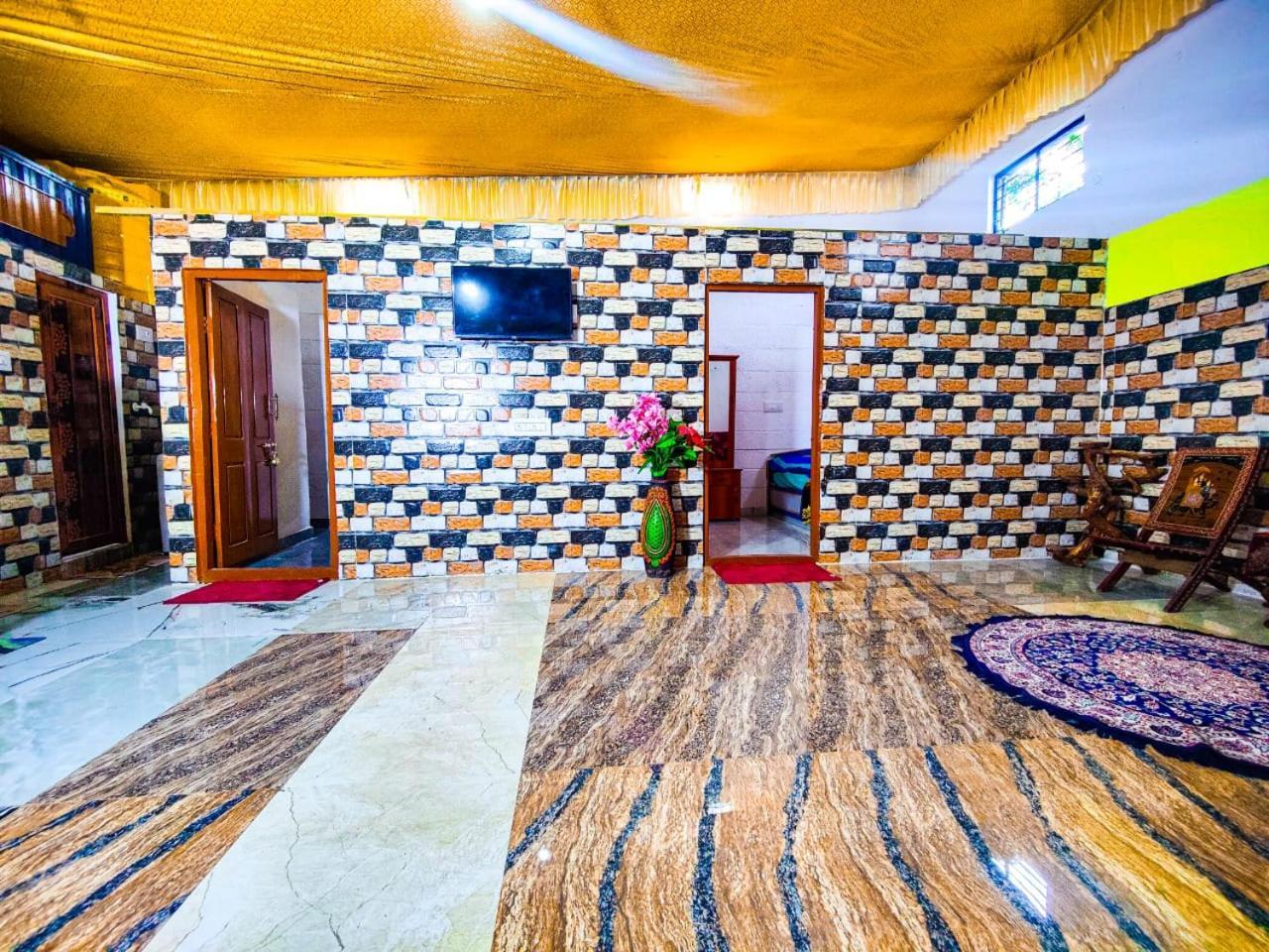 Sahara Family Homestay Мисор Екстериор снимка