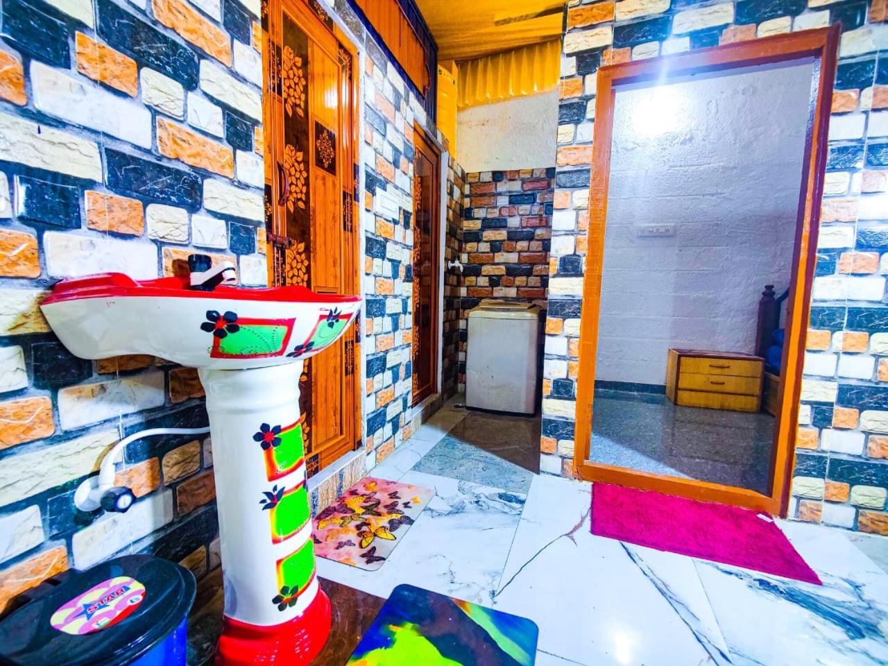 Sahara Family Homestay Мисор Екстериор снимка